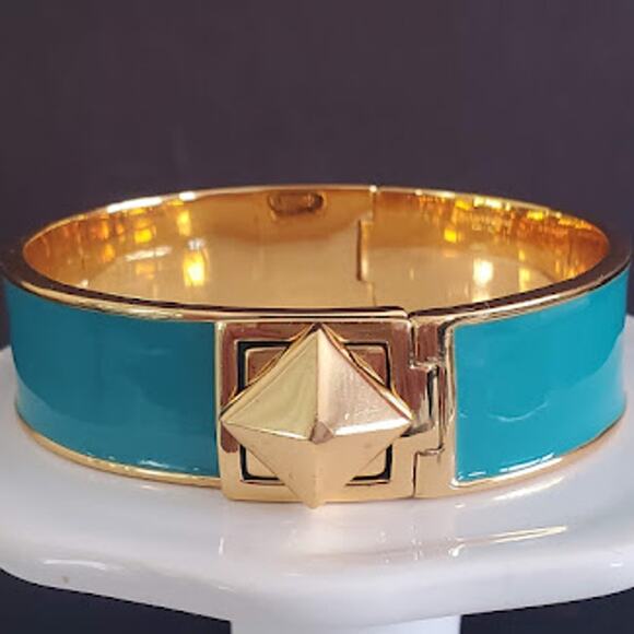 Kate Spade Turn‎ Lock Hinged Bangle Gold Plated and Teal Green Enamel with Pouch - Picture 1 of 9